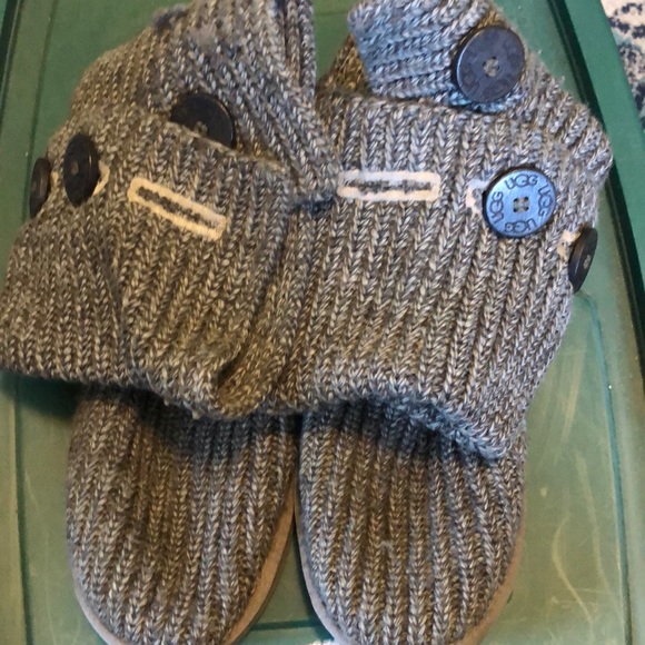 Sweater Ugg Boots - Picture 1 of 5